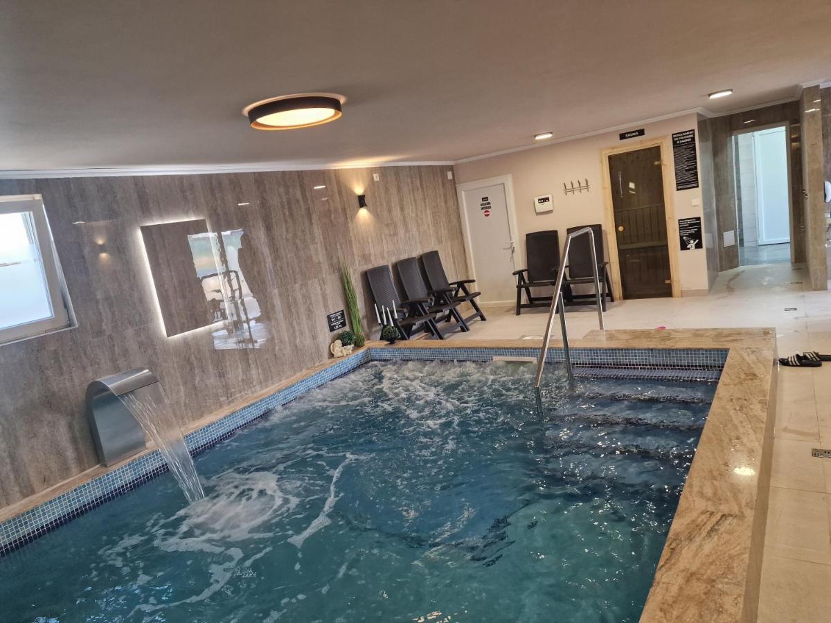 Motel Laguna Beius Εξωτερικό φωτογραφία